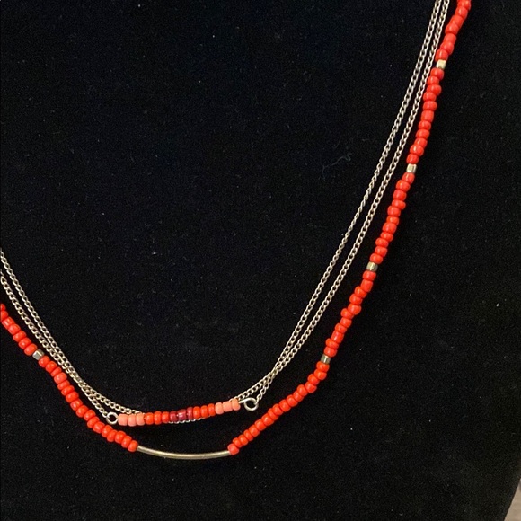 Chic Red Beaded Necklace with Silver Accents - Picture 2 of 9